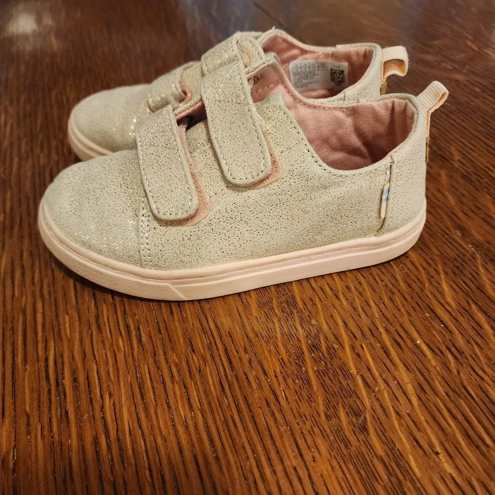 Toms Toddler‎ Rose Metallic Size 10 Cute Sassy Princess